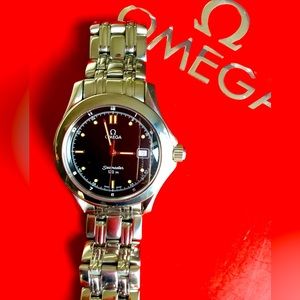 Gorgeous OMEGA SEAMASTER stainless steel watch ✨✨✨